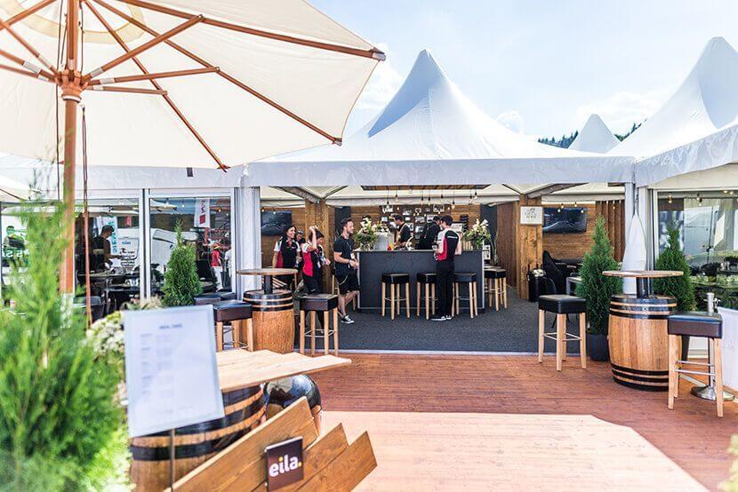 Terrace in an exclusive mobile event location by eila